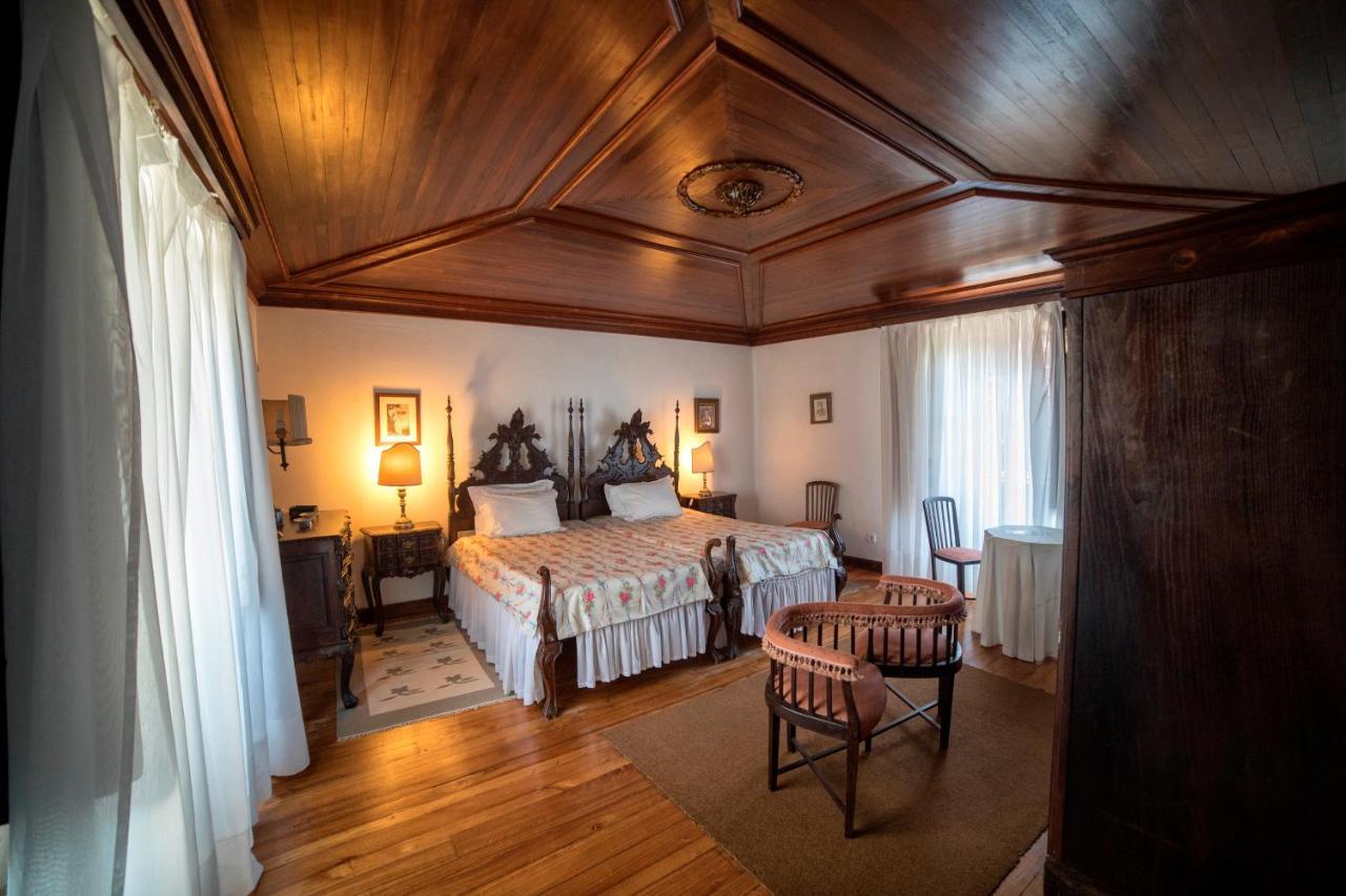 Casa Dos Assentos De Quintiaes Bed & Breakfast Барселос Екстериор снимка