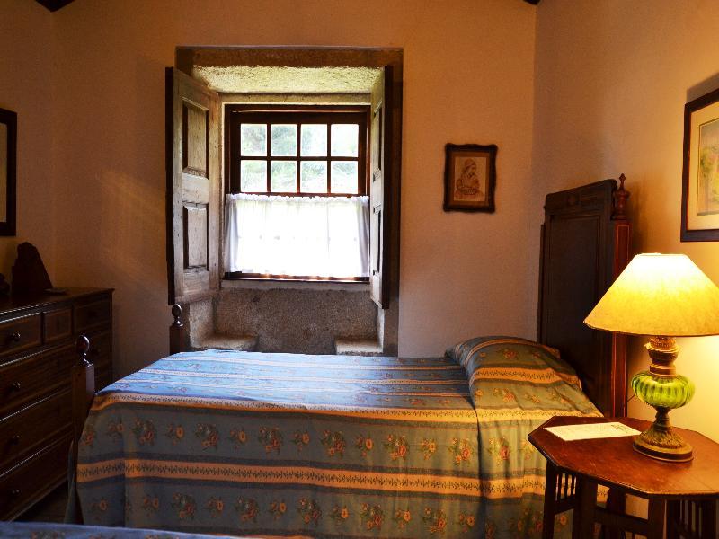 Casa Dos Assentos De Quintiaes Bed & Breakfast Барселос Екстериор снимка