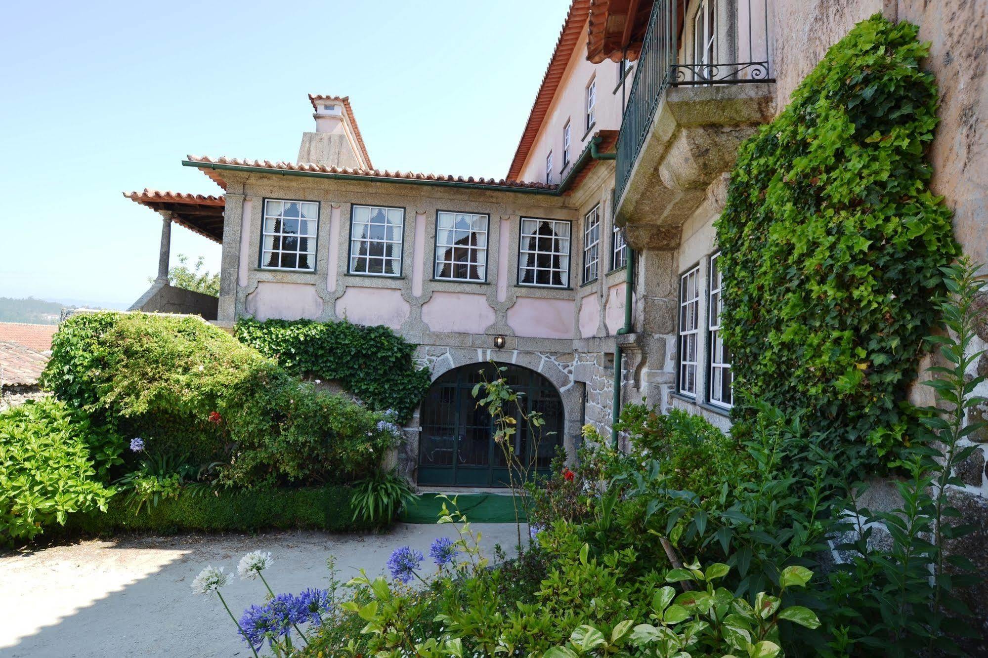 Casa Dos Assentos De Quintiaes Bed & Breakfast Барселос Екстериор снимка
