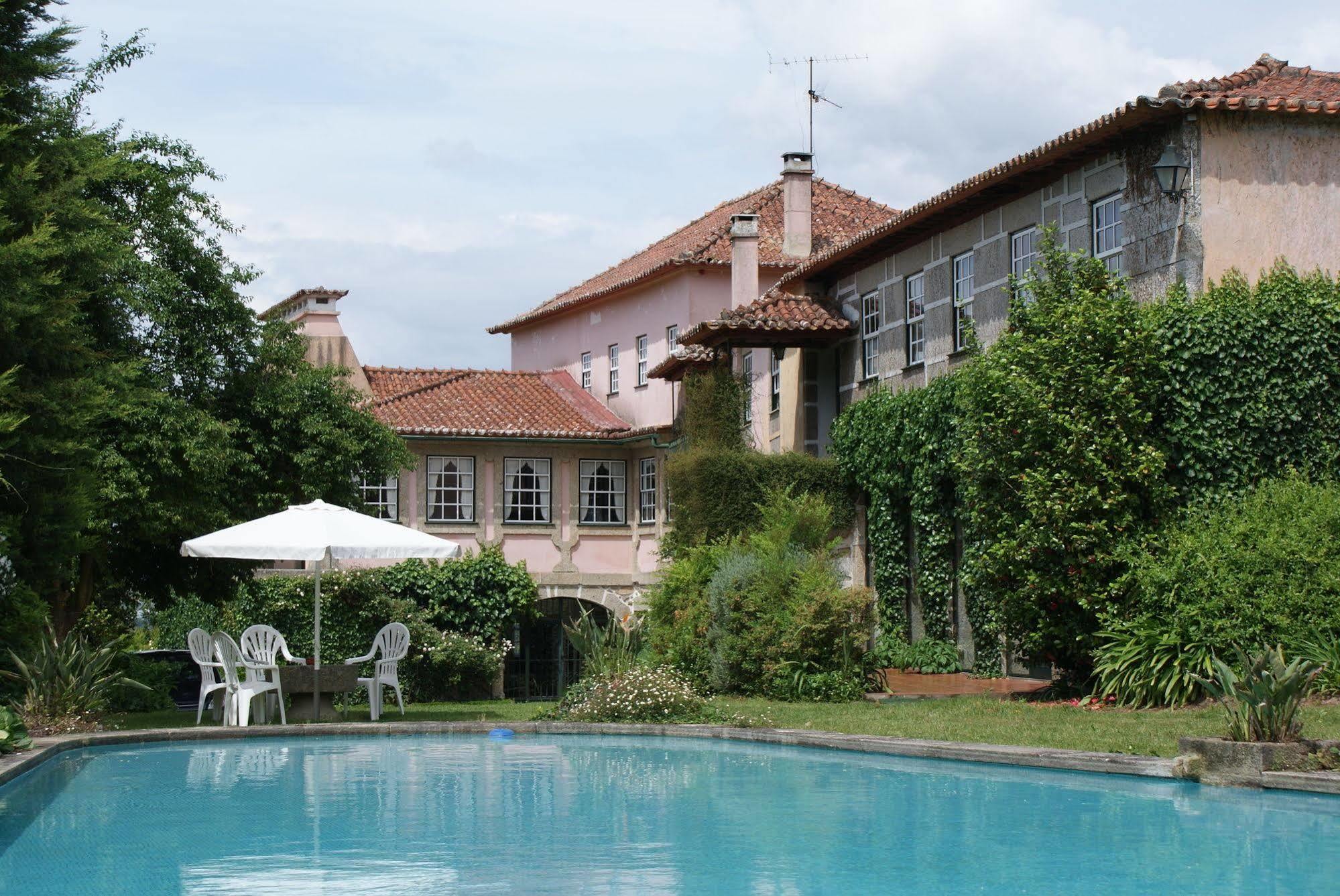Casa Dos Assentos De Quintiaes Bed & Breakfast Барселос Екстериор снимка