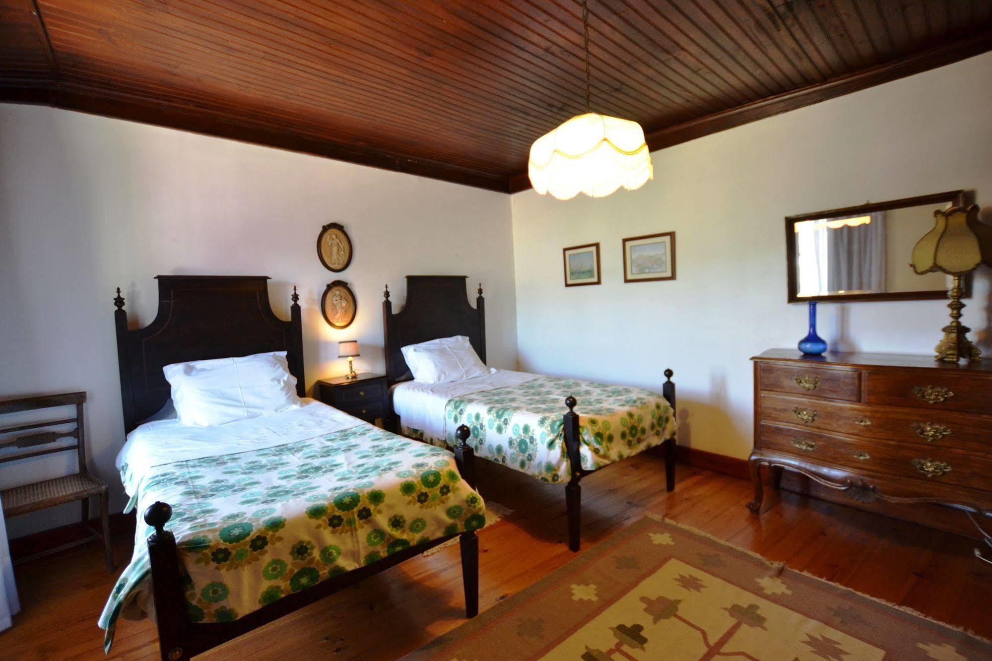 Casa Dos Assentos De Quintiaes Bed & Breakfast Барселос Екстериор снимка