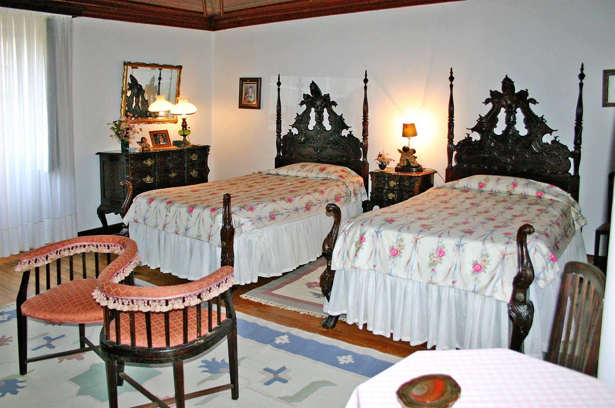 Casa Dos Assentos De Quintiaes Bed & Breakfast Барселос Екстериор снимка