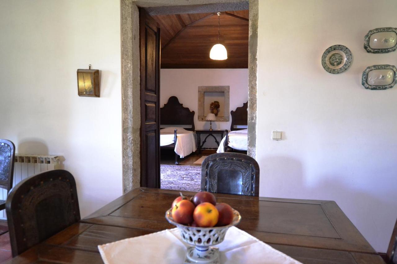 Casa Dos Assentos De Quintiaes Bed & Breakfast Барселос Екстериор снимка