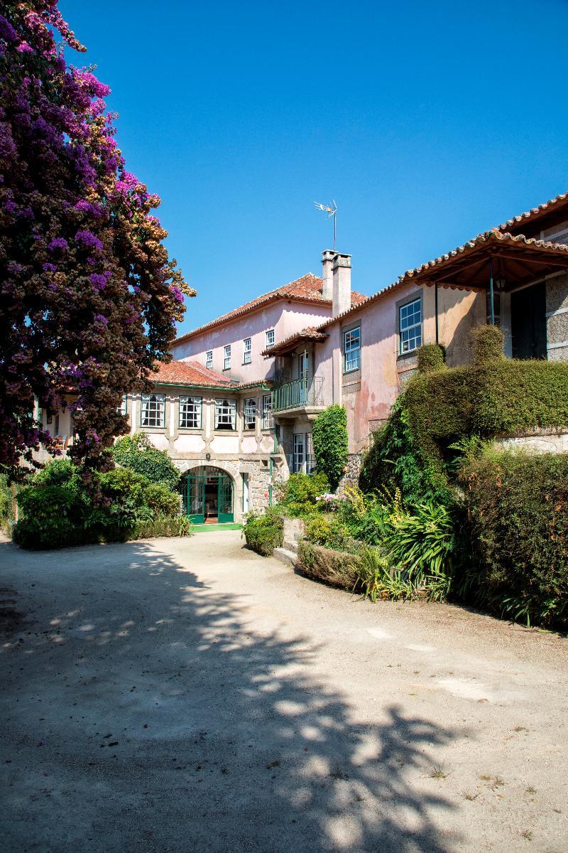 Casa Dos Assentos De Quintiaes Bed & Breakfast Барселос Екстериор снимка